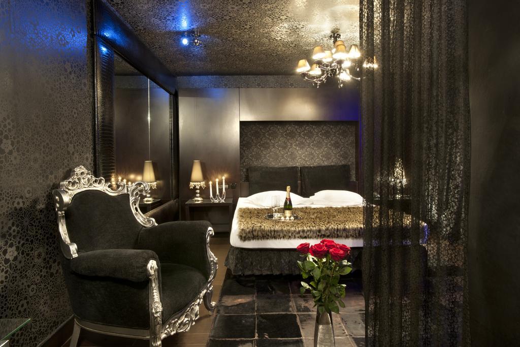 King Room Spa Bath